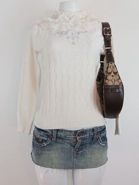 Cream Lace-Accent Cable Knit Sweater - Brand: